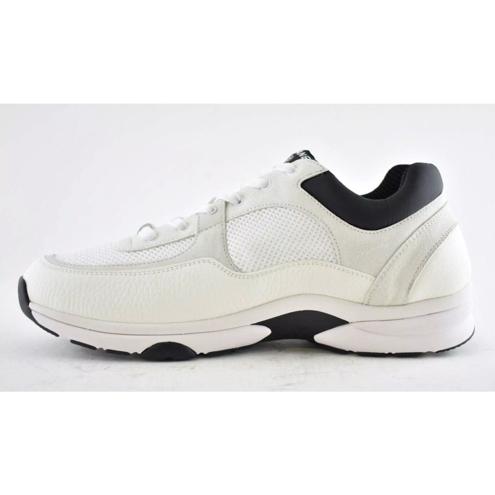 Chanel Chanel Leather CC Logo Low Top Lace Up Trainer Sneaker 44 11 Size US 11 / EU 44 - 8 Thumbnail