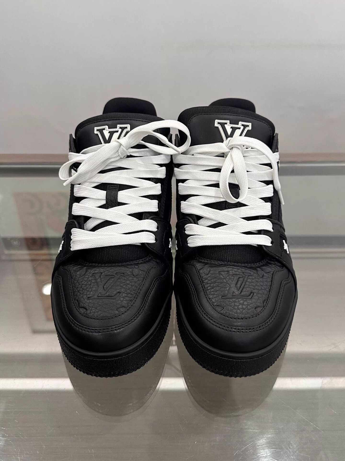 Louis Vuitton LV Embossed Monogram Black Trainer Men's UK6.5 (40.5) Size US 7.5 / EU 40-41 - 3 Thumbnail