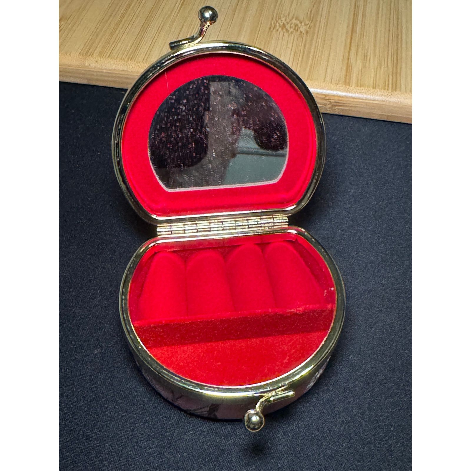 Other Vintage Silk Jewelry Box Kiss Closure with Mirror Size ONE SIZE - 4 Thumbnail
