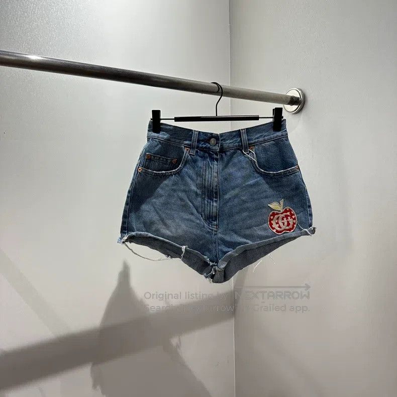 Gucci Gucci Apple Double G Denim Shorts Size 26" / US 2 / IT 38 - 1 Thumbnail