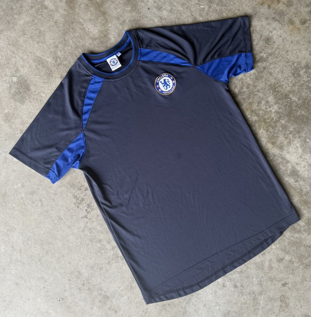 Chelsea Soccer Chelsea F.C Soccer Jersey Size Medium Size US M / EU 48-50 / 2 - 1 Thumbnail