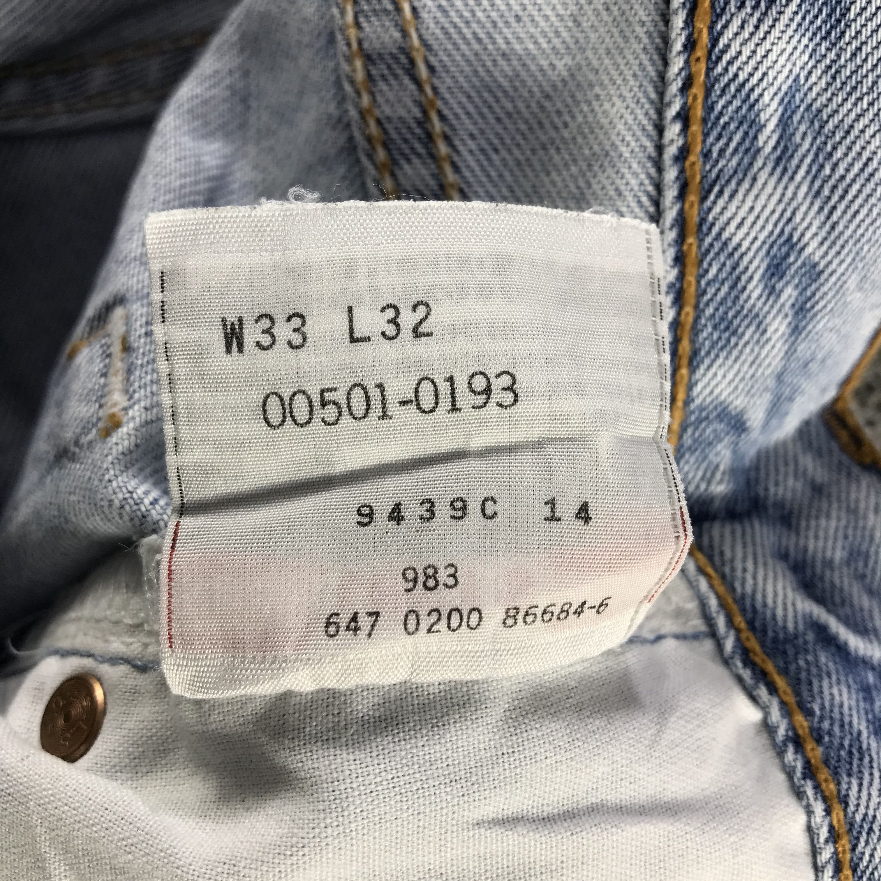 Levi's Vintage 90s Levis 501 Jeans Light wash Denim KJ3348 Size US 32 / EU 48 - 14 Thumbnail