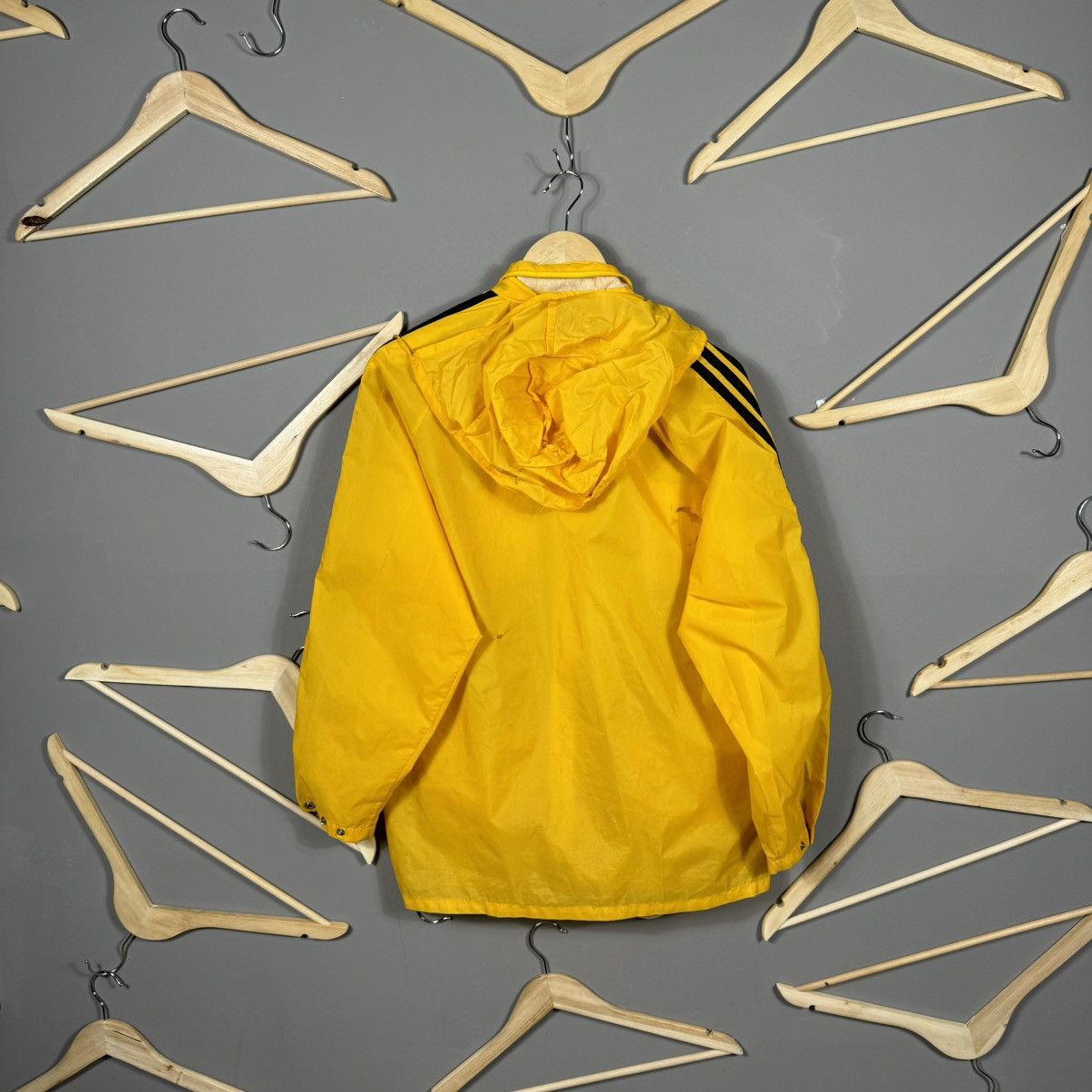Vintage Vintage 70s Adidas Light Jacket Size US L / EU 52-54 / 3 - 2 Thumbnail