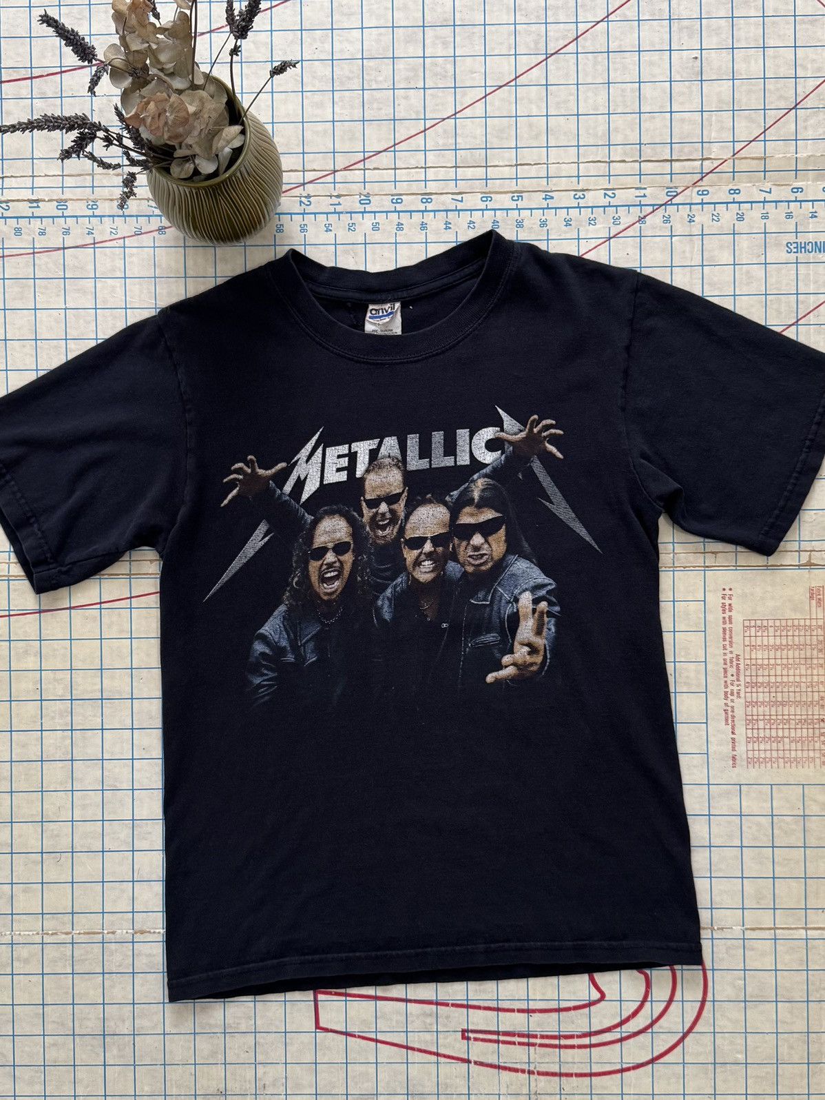 Band Tees × Metallica × Vintage Metallica Magnetic World Tour Tee Black Mens Size Small Size US S / EU 44-46 / 1 - 2 Thumbnail
