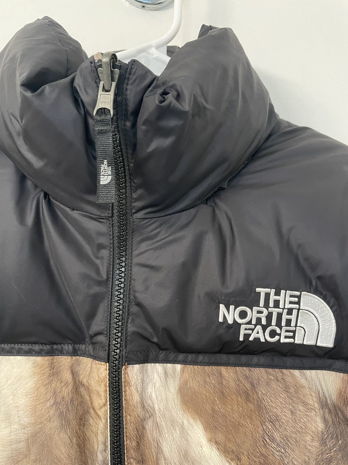 Supreme × The North Face Supreme The North Face Nuptse Vest Fur Size US M / EU 48-50 / 2 - 2 Thumbnail