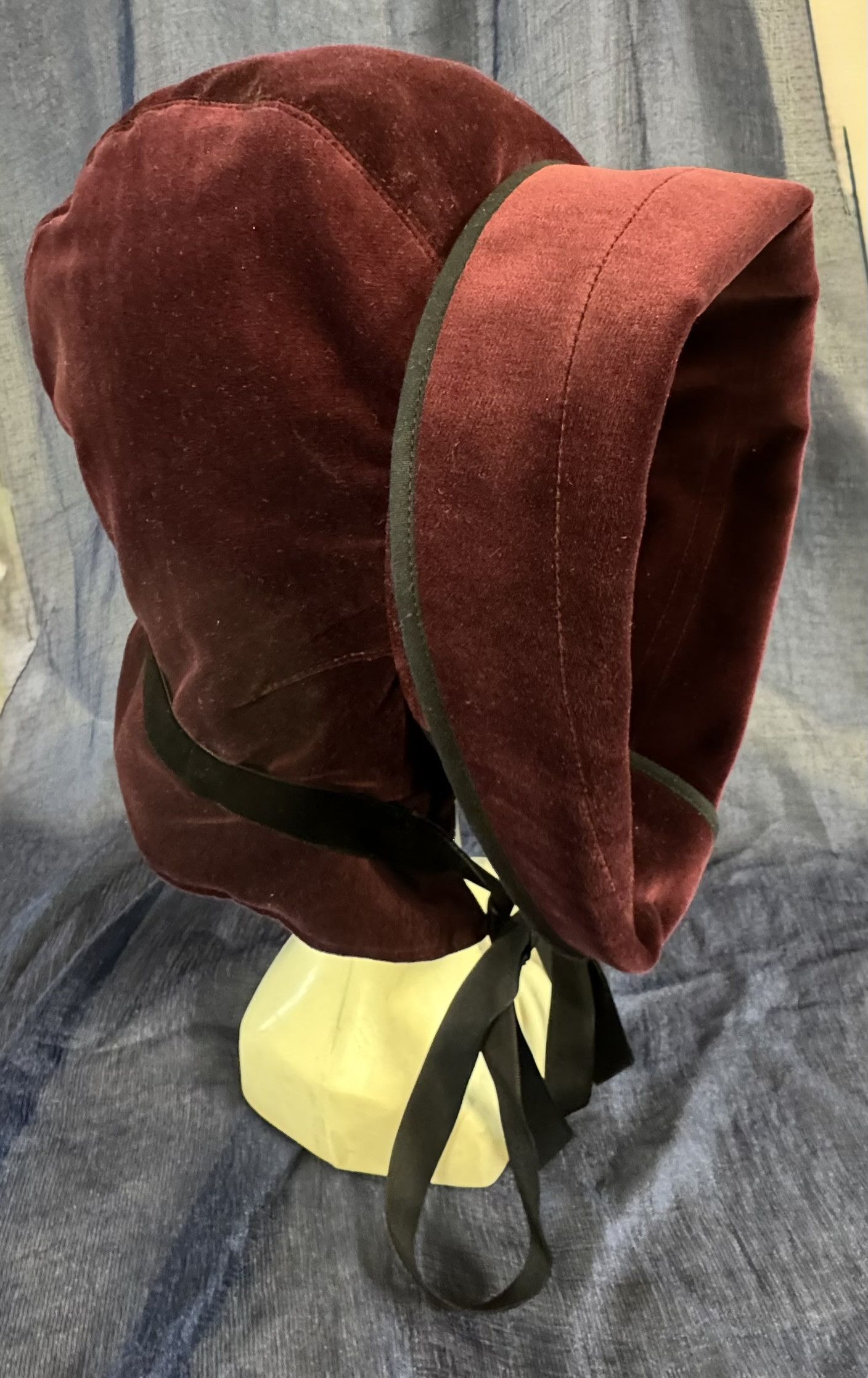 Comme des Garcons Rare Vintage COMME des GARÇONS Burgundy Velvet Bonnet Hood Size ONE SIZE - 1 Thumbnail
