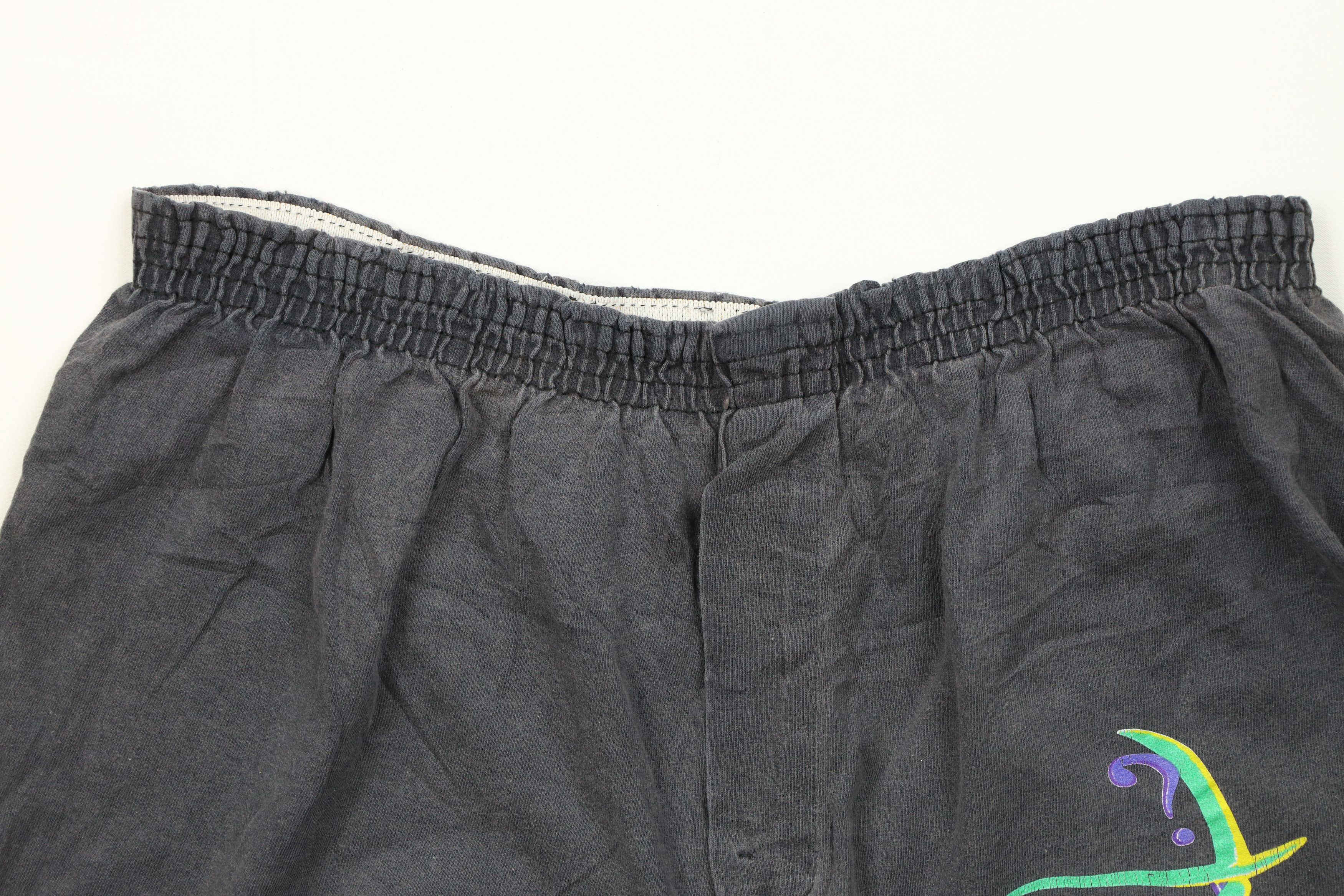 Vintage Vintage 90s Batman Faded The Riddler Boxers Shorts Black USA Size US 34 / EU 50 - 2 Thumbnail