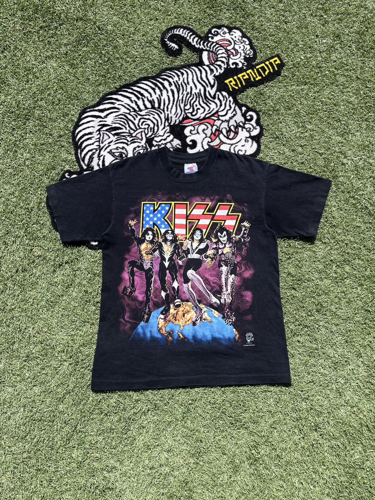 image of Band Tees x Vintage 90's Single Stitch Kiss Alive World Tour 1997 Band T in Black (Size Medium)