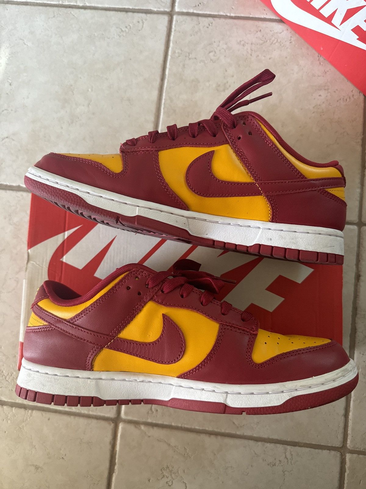 Nike Nike dunk low USC colors Size US 10.5 / EU 43-44 - 5 Thumbnail