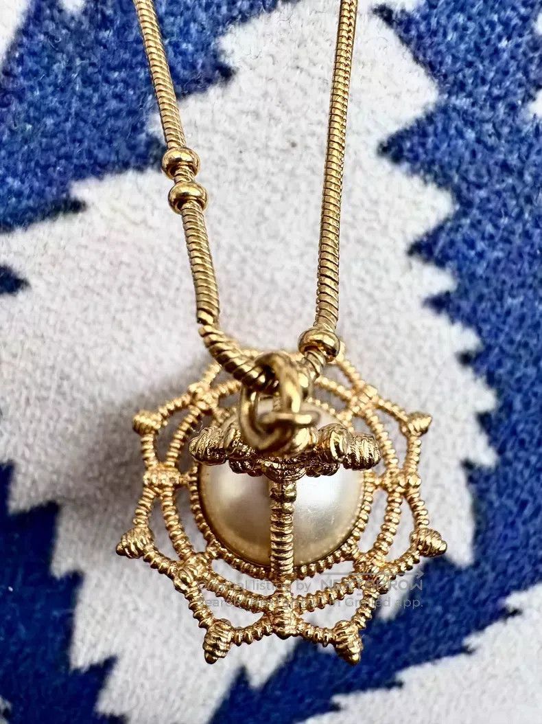 Vivienne Westwood Vivienne Westwood Isolde Golden Pearl Lace Web Woven Orb T Size ONE SIZE - 3 Thumbnail