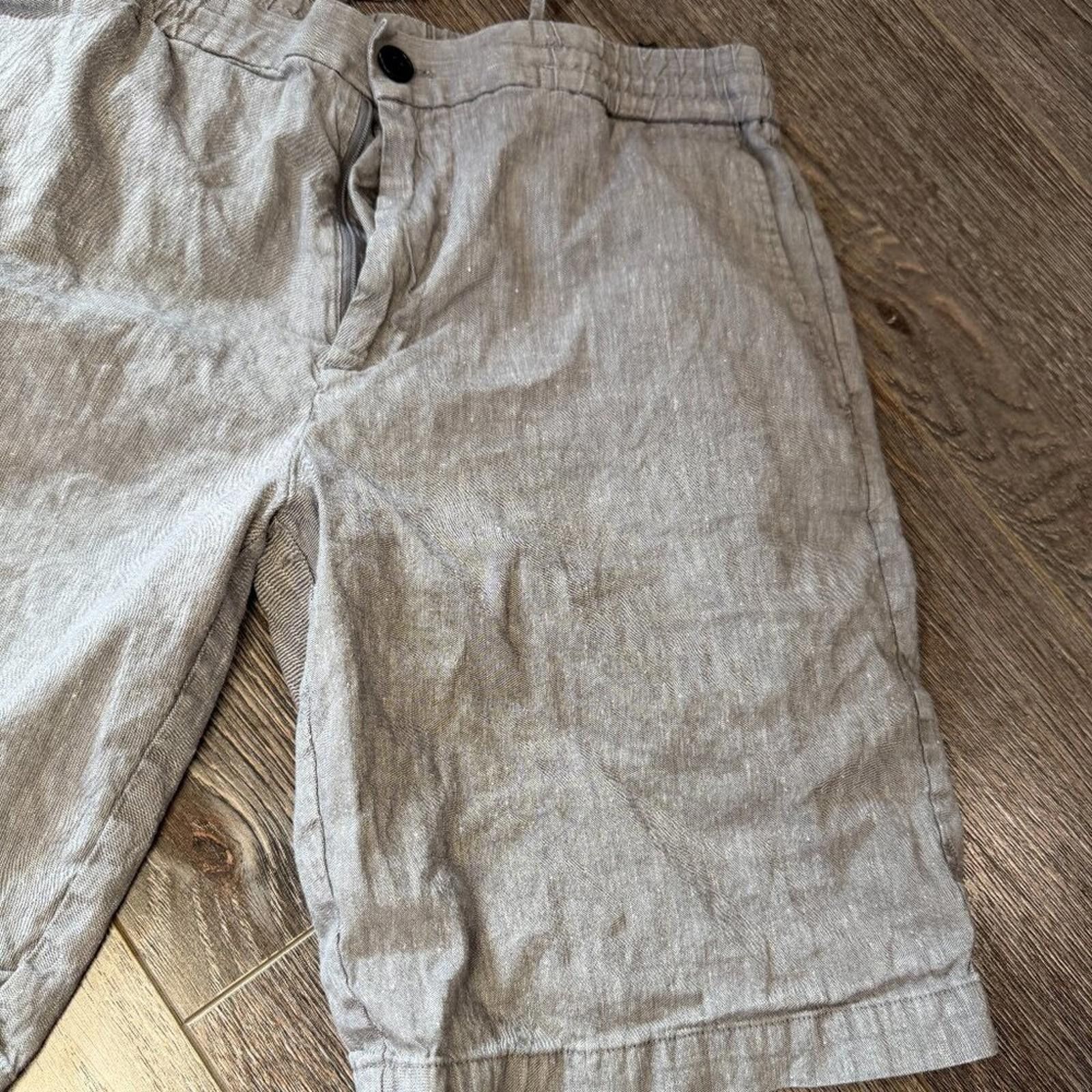 Theory Theory Men Shorts Light Gray Size Medium Premium Casual Size US 32 / EU 48 - 4 Thumbnail