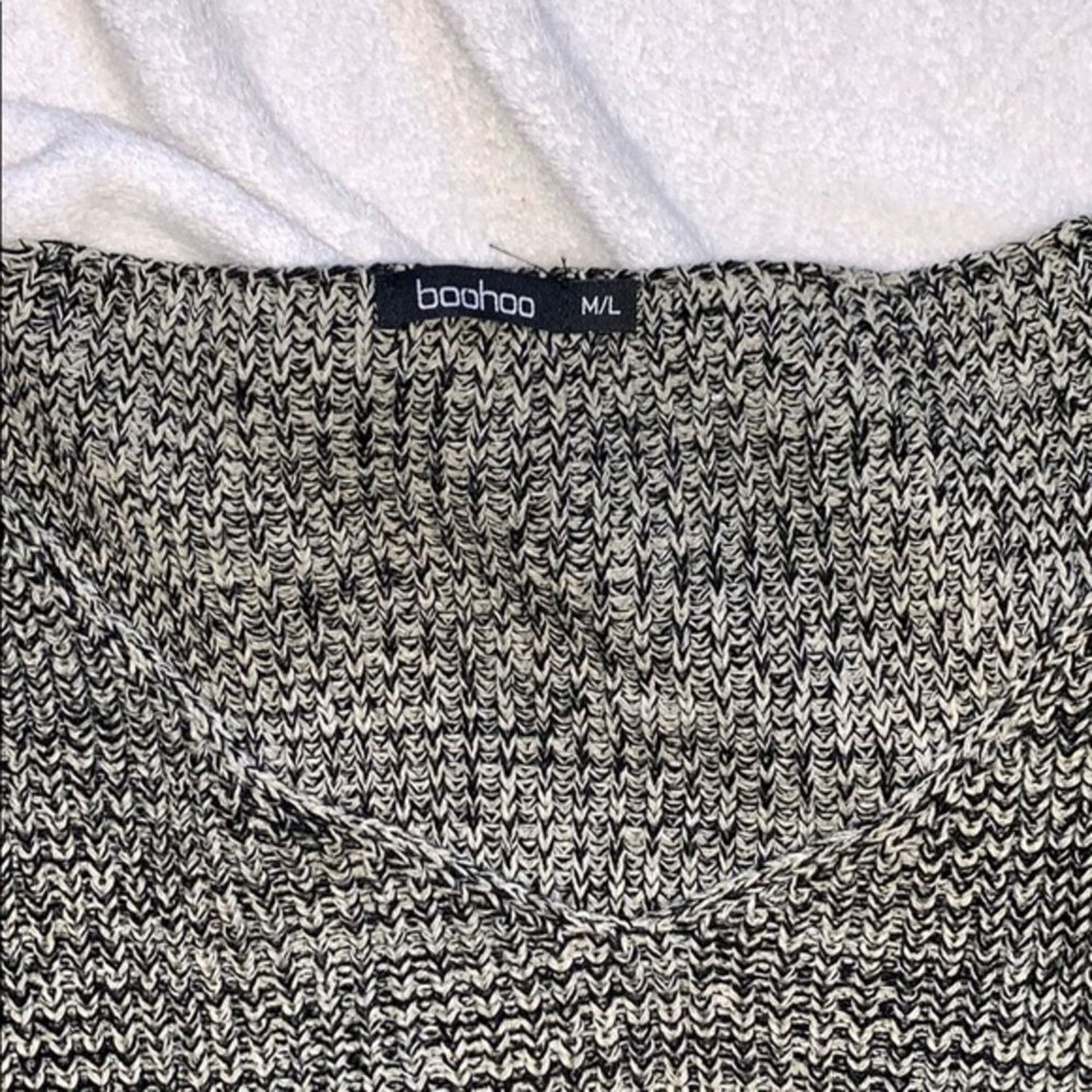 Boohoo Boohoo Oversized Neutral Knit V-Neck Sweater | Sz M/L Size M / US 6-8 / IT 42-44 - 4 Thumbnail