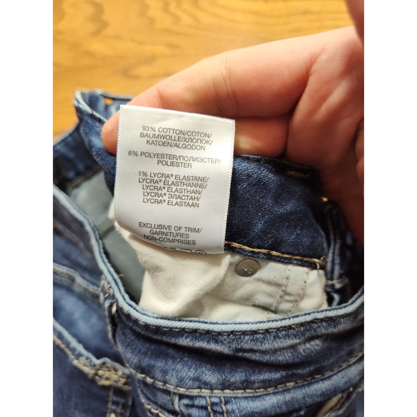 Silver Jeans Co. Silver Jeans Co. Womens Jeans Suki Slim Boot 28 Blue Denim Embroidered Pockets Stretch Cowboy 30 Inseam XS? Size 28" / US 6 / IT 42 - 6 Thumbnail