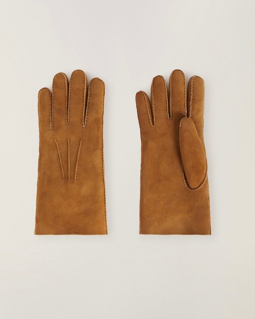 Loro Piana o1srvl11e0325 FAM6777 Size: OS / Gloves in Camel Size ONE SIZE - 1 Thumbnail