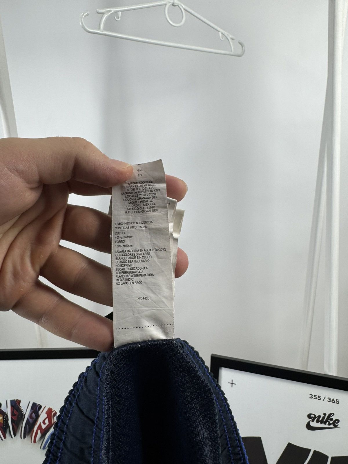 Nike Rare Nike Shorts Size US 36 / EU 52 - 8 Thumbnail
