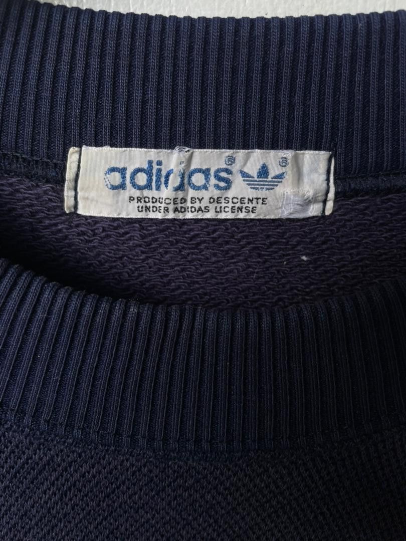 Adidas Vintage Adidas Embroided Logo Crewneck Sweatshirt Size US M / EU 48-50 / 2 - 6 Thumbnail