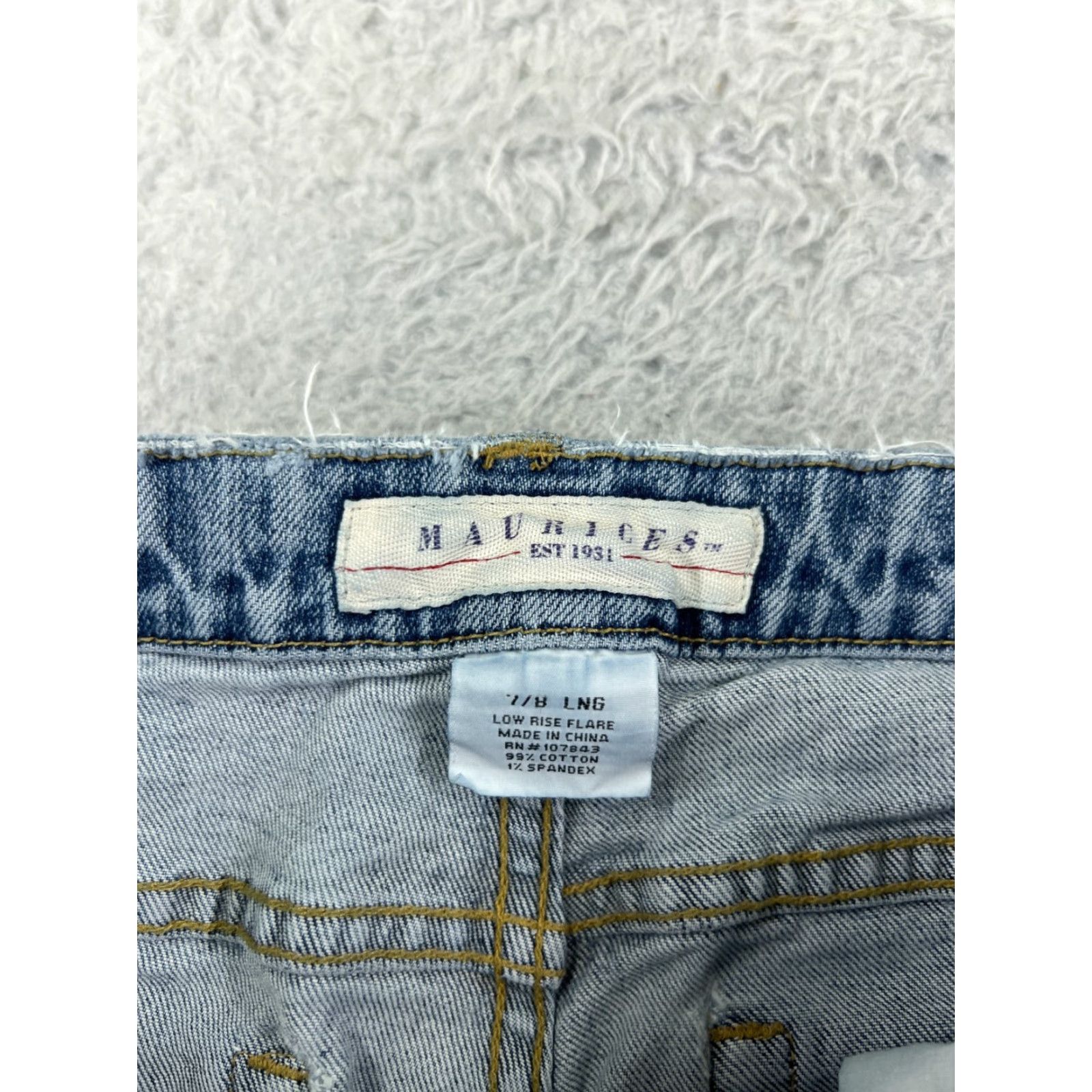 Vintage Maurices Jeans Womens 7 Blue Denim Flared Distressed 5-Pocket Cotton Blend Mid Rise 31 Inseam Size 28" / US 6 / IT 42 - 3 Thumbnail