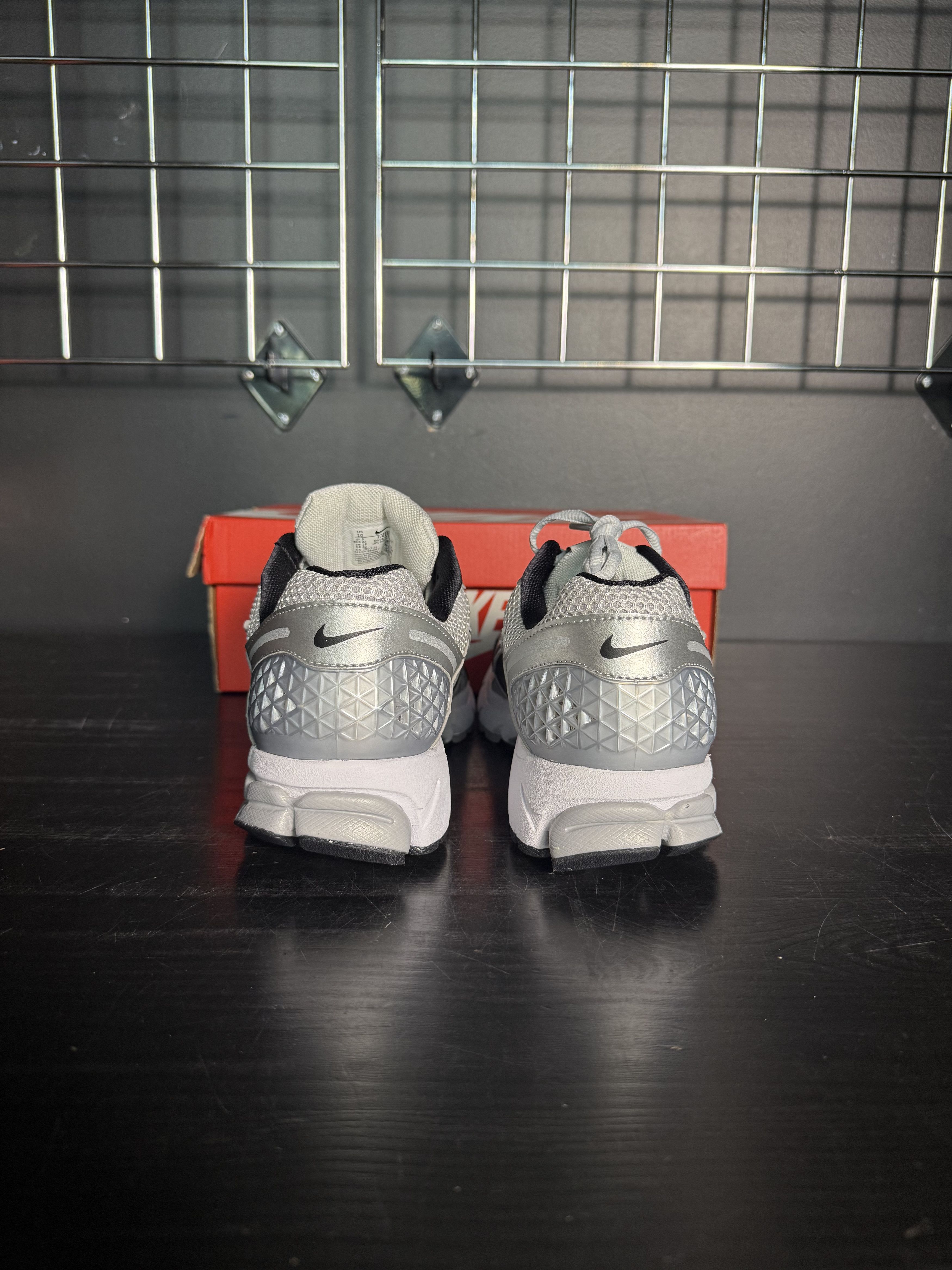 Nike Nike Zoom Vomero 5 "Metallic Silver Black" - Size 10 Size US 10 / EU 43 - 3 Thumbnail