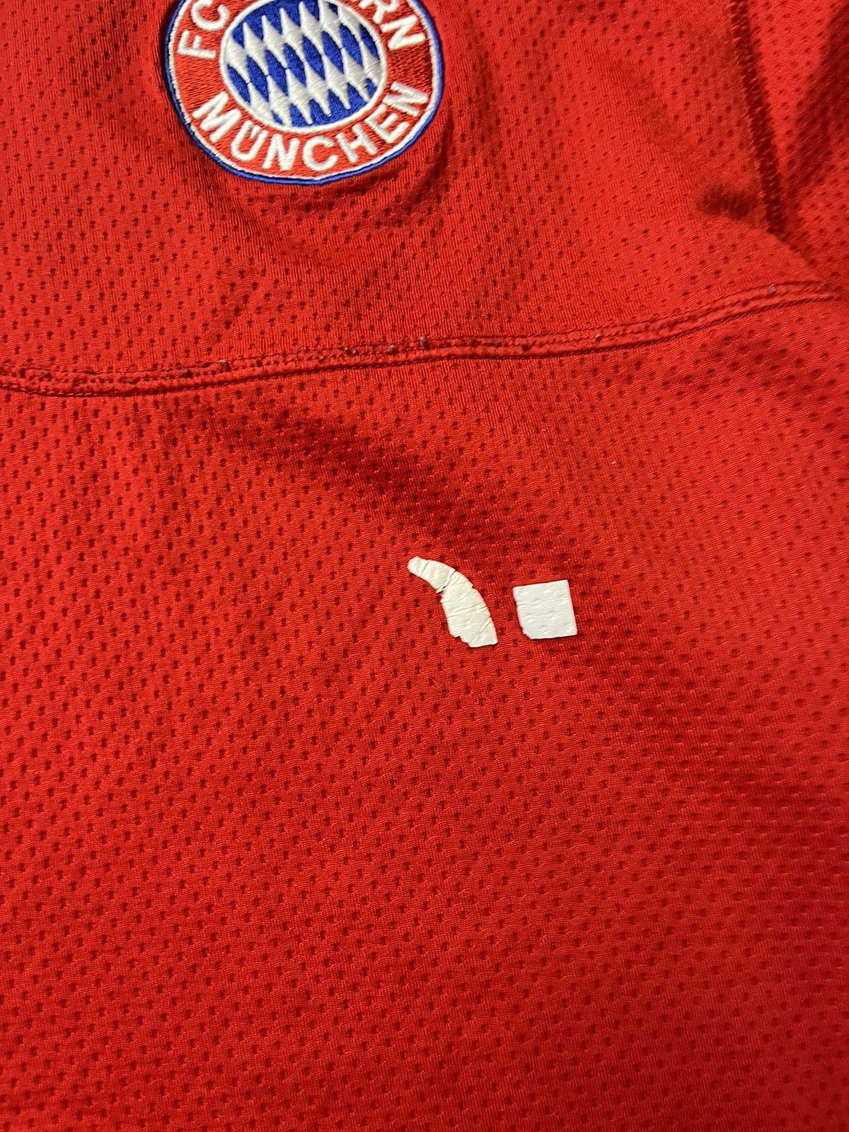 Adidas ADIDAS FC Bayern Munchen Mens Football Shirt Jersey Red Size US L / EU 52-54 / 3 - 17 Thumbnail
