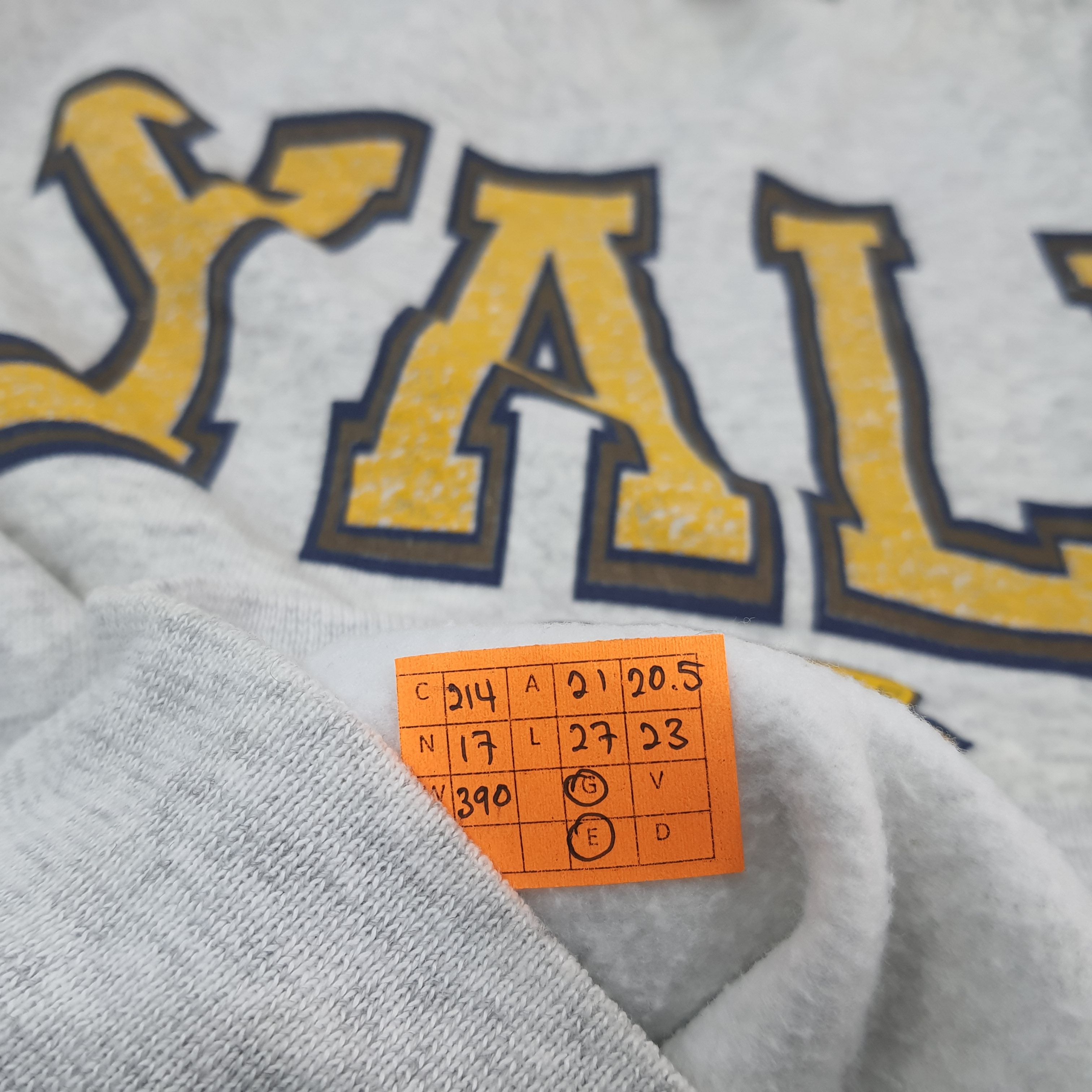 Vintage YALE Luxet Veritas New Haven Connecticut Sweatshirt