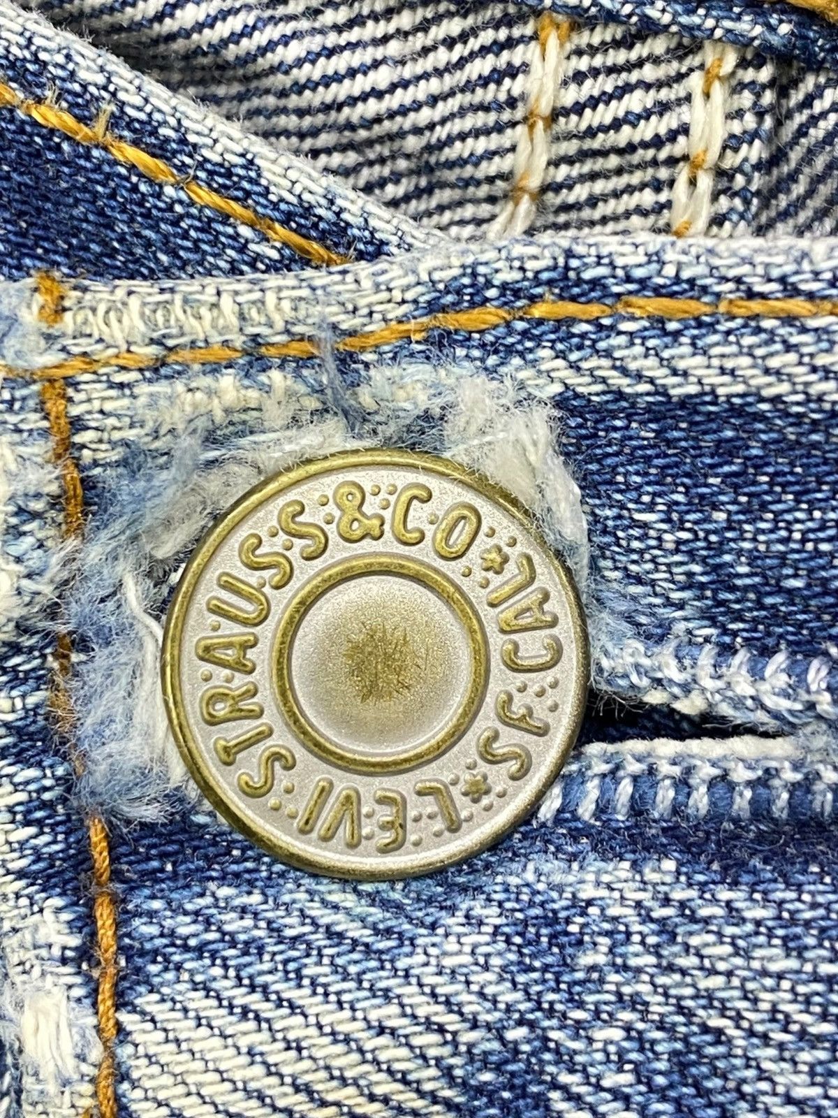 Levi's Levi’s Faded Blue Wash Straight Leg Style Jeans Size US 28 / EU 44 - 10 Thumbnail