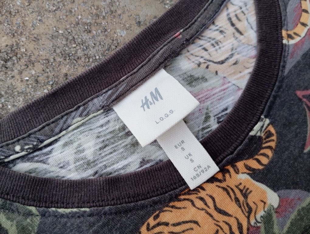 H&M Hawaii Sukajan Tiger 🌴🐯 Fullprint All Over Tshirt Size US S / EU 44-46 / 1 - 4 Thumbnail