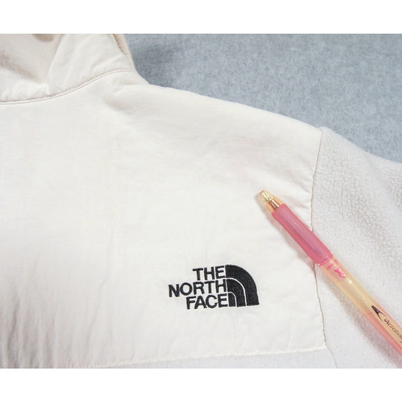 The North Face The North Face Denali Jacket Women Medium White Fleece Outdoor Casual Womens Size M / US 6-8 / IT 42-44 - 7 Thumbnail
