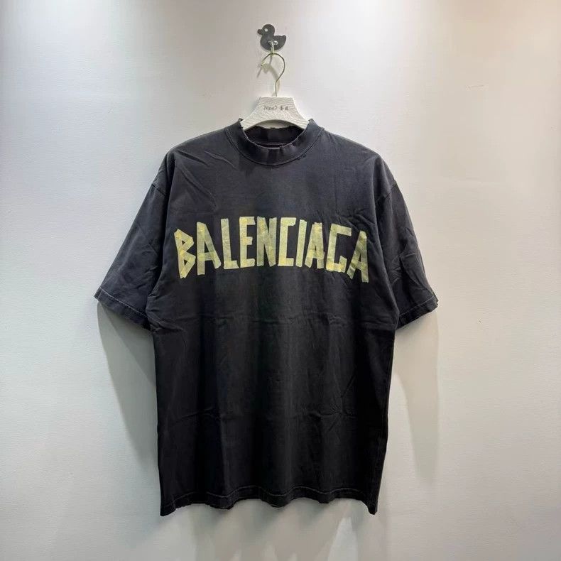 Balenciaga Balenciaga BB patch do old retro tape masking paper short Size US S / EU 44-46 / 1 - 1 Thumbnail
