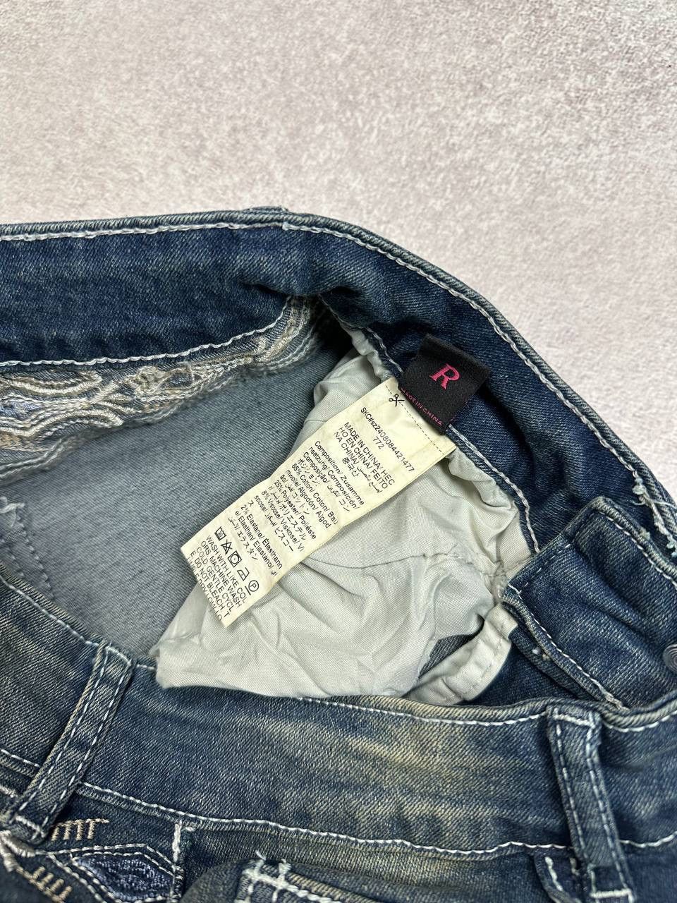 Japanese Brand Vintage Y2K Cross Embroidery Ed Hardy Style Flared Jeans 2 Size 26" / US 2 / IT 38 - 7 Thumbnail