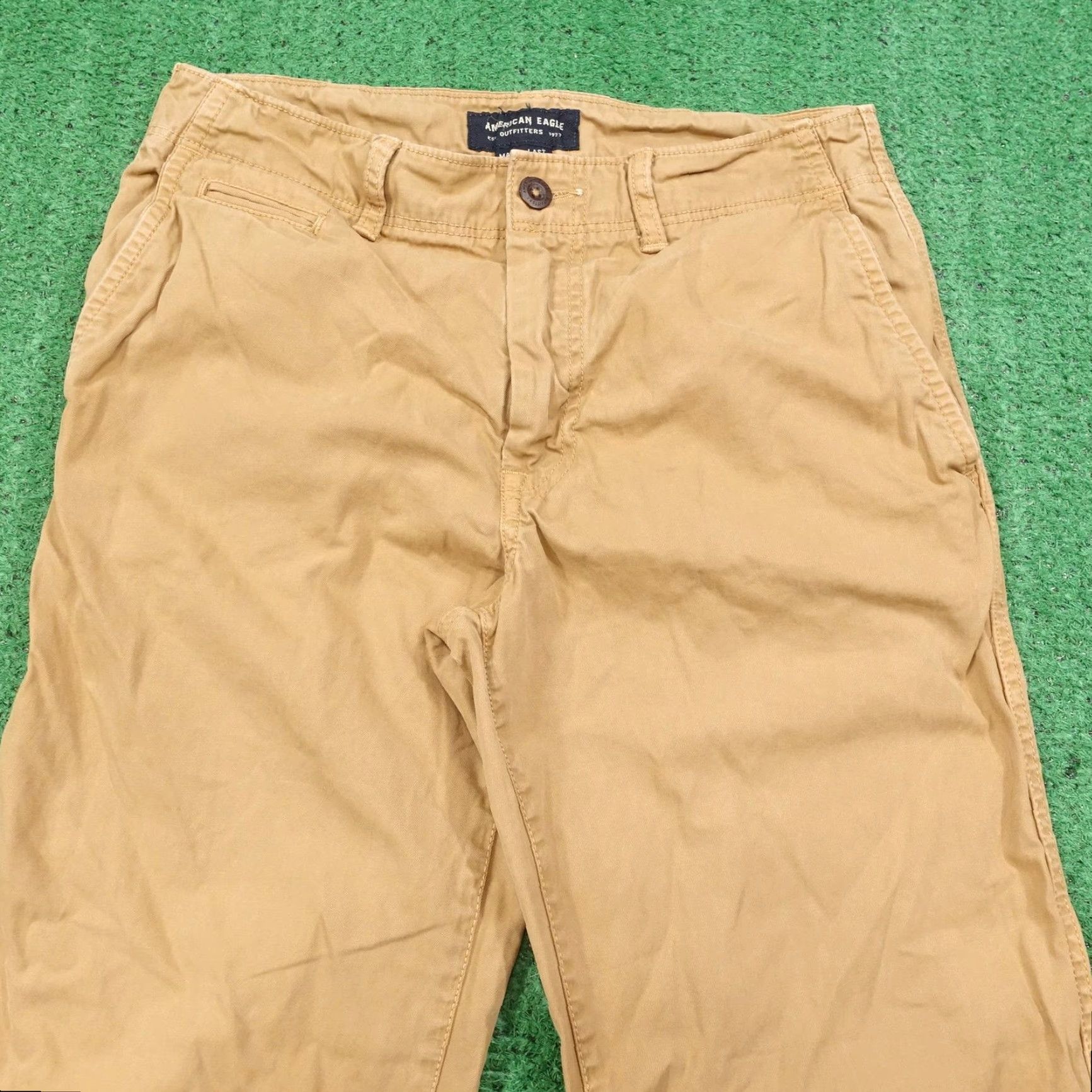 American Eagle Outfitters AMERICAN EAGLE OUTFITTERS Chino Pants Mens 28x30 Relaxed Straight Beige Khaki Size US 28 / EU 44 - 2 Thumbnail