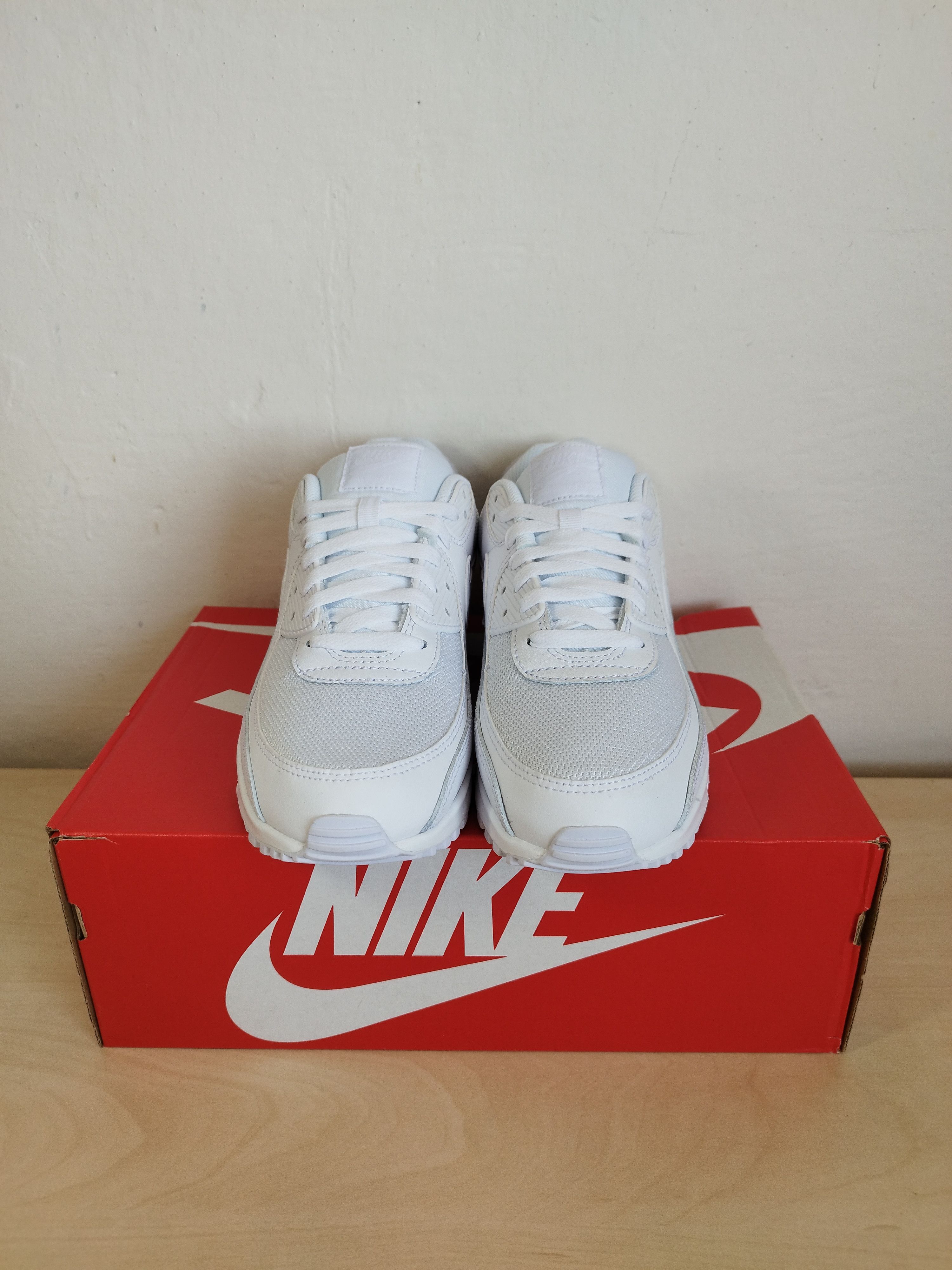 Nike Nike AIR MAX 90 vo farbe Biela Size US 10 / EU 43 - 7 Thumbnail