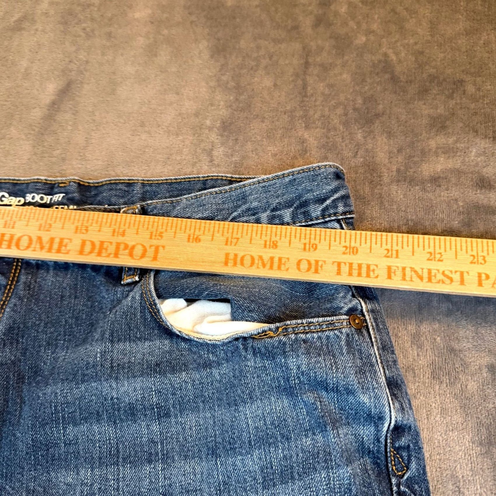 Gap Gap Jeans Blue Medium Wash 40x30 Bootcut 100% Cotton Mens Regular Size 40 Inseam 30" Zipper Button Fit: Boot Fit Vintage: No Size US 40 / EU 56 - 6 Thumbnail