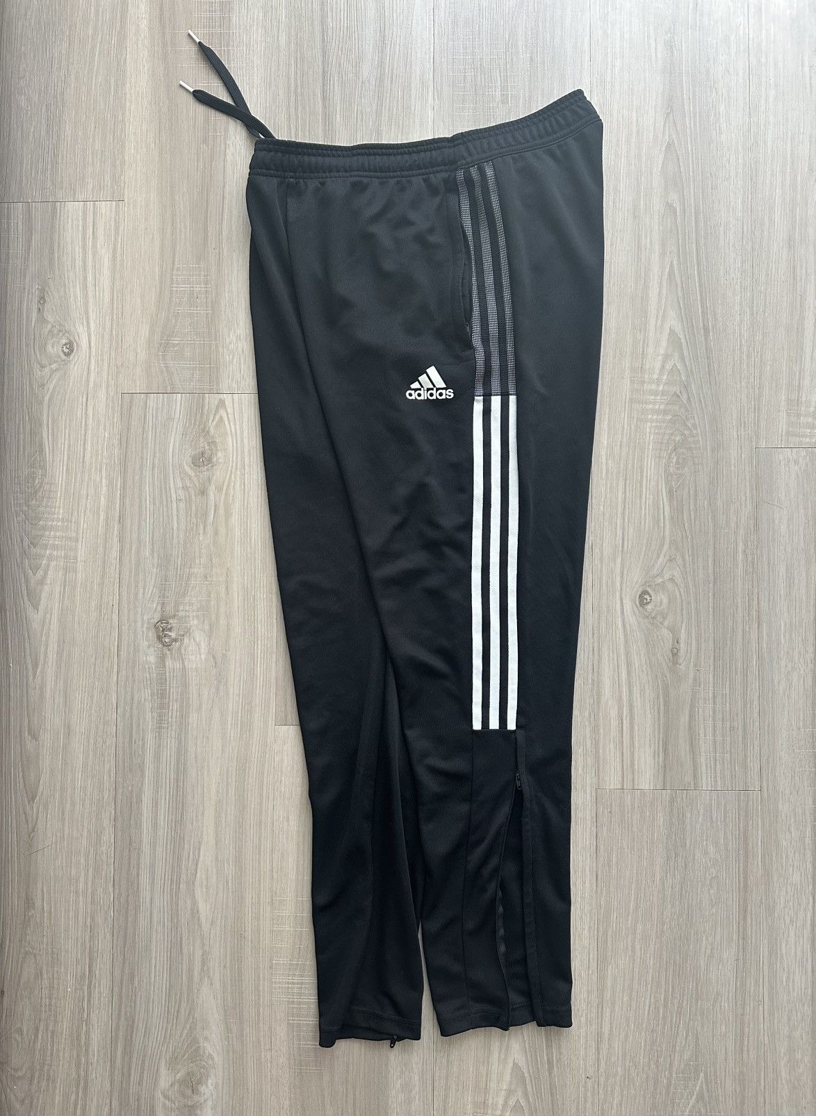 Adidas adidas track pants Size US 34 / EU 50 - 1 Thumbnail