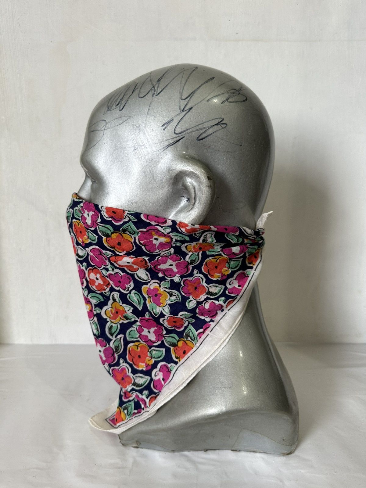 Givenchy × Vintage Vintage Givenchy Handkerchief/ Neckerchief/ Bandana Size ONE SIZE - 14 Thumbnail