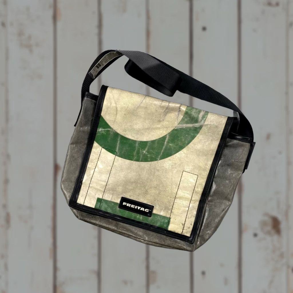 Freitag Freitag Shoulder Bag Dexter Messenger Bag Men Gray Canvas Cotton Adult Size ONE SIZE - 1 Thumbnail