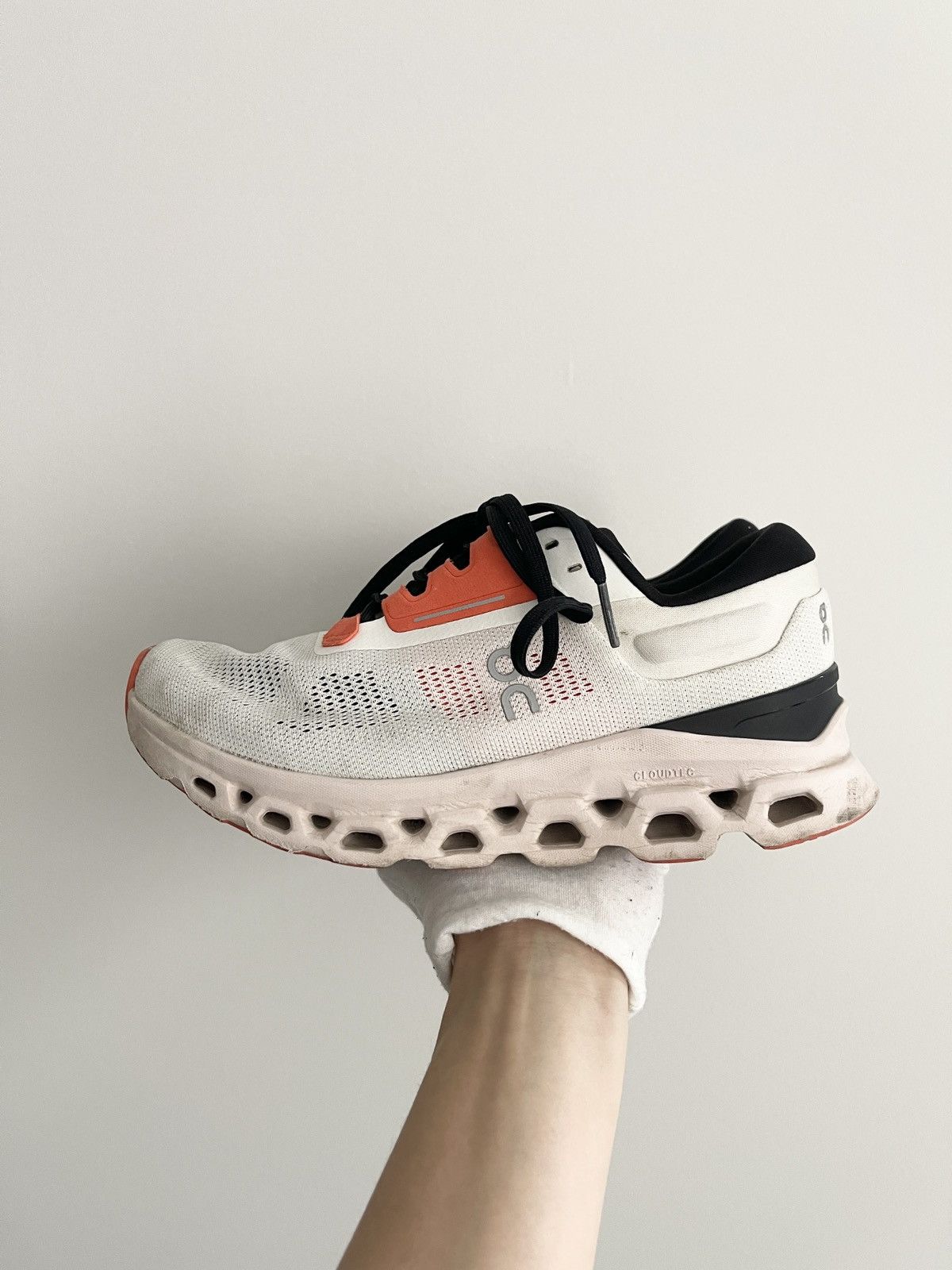 On STEAL! On cloudstratus 3 Running Shoes Size US 7.5 / IT 37.5 - 7 Thumbnail