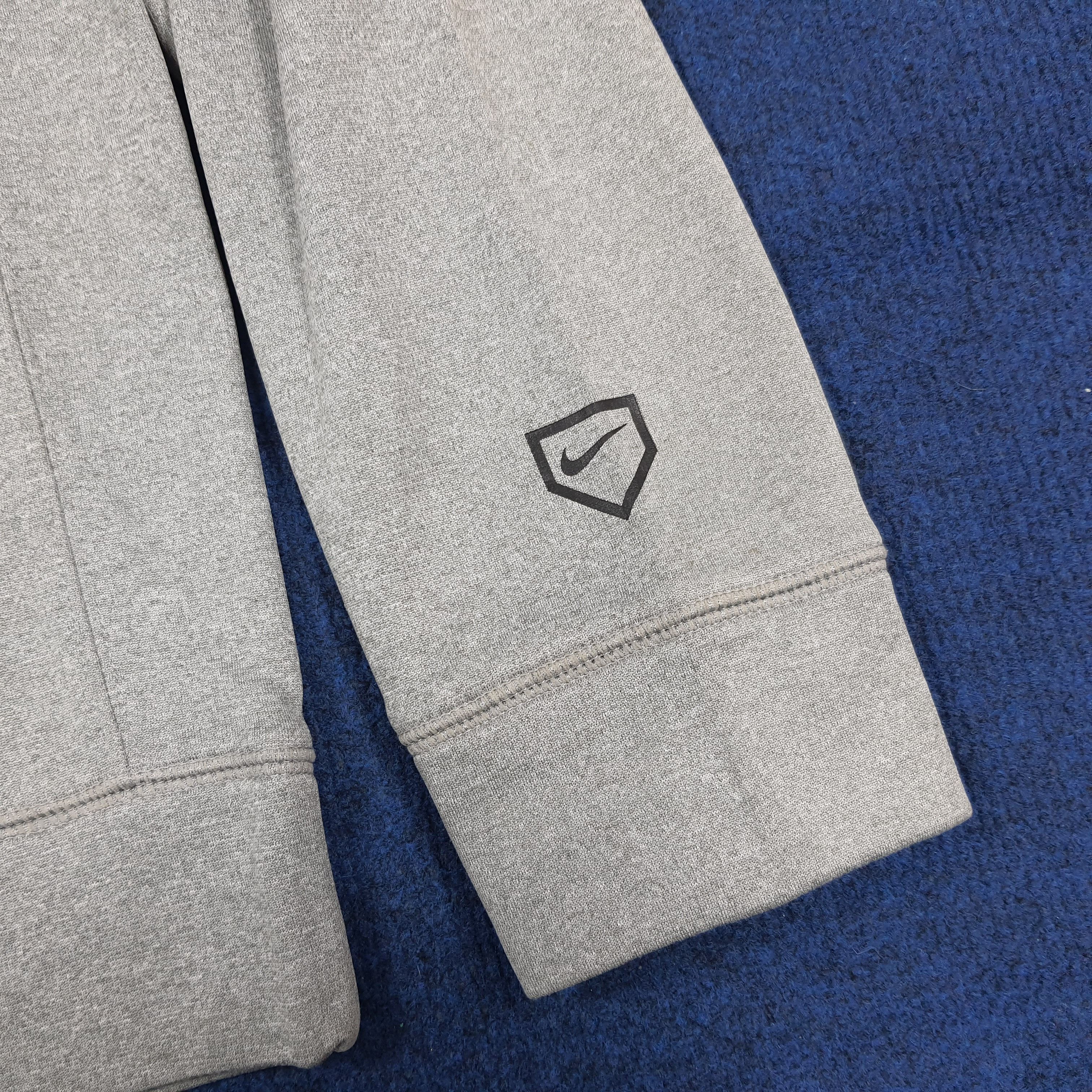 Nike Vintage Nike SHADO Baseball Gray Hoodie C296N2 Size US M / EU 48-50 / 2 - 5 Thumbnail