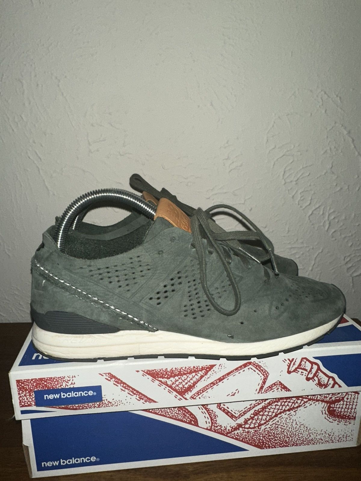 New Balance 696 Forest Green Suede