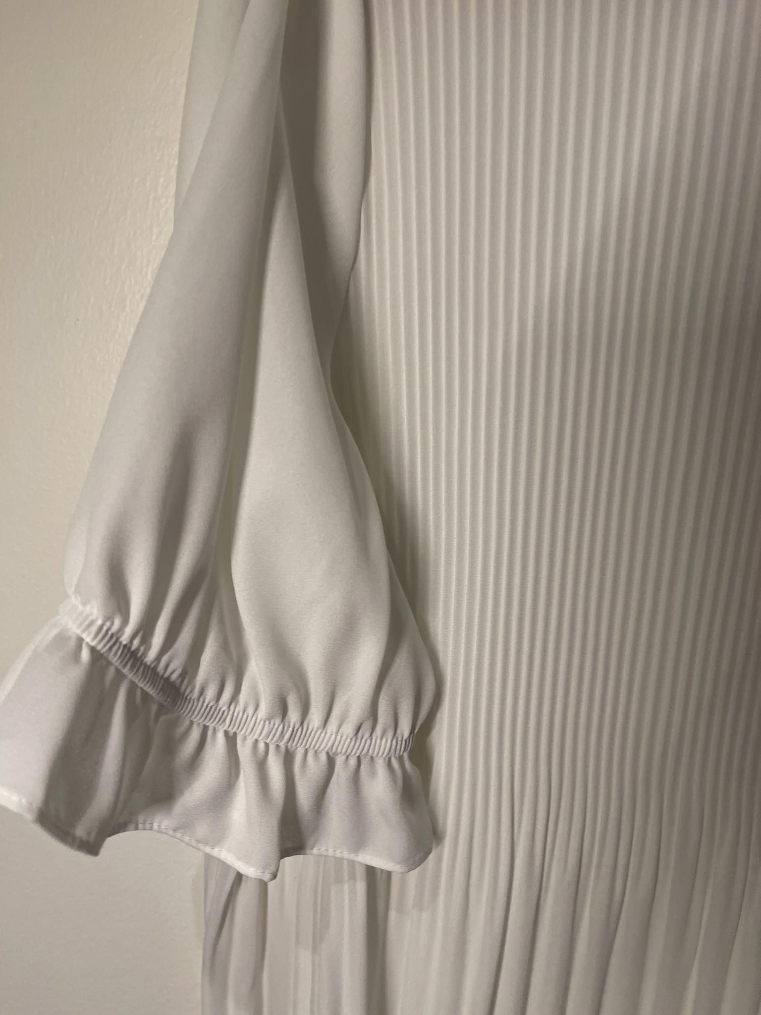 Designer Primark White Pleated Blouse, with short sleeves Size XL / US 12-14 / IT 48-50 - 2 Thumbnail