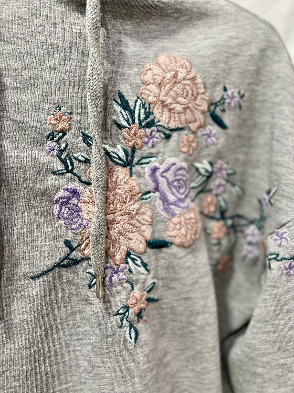 H&M H&M Gray Womens Floral Embroidered Hoodie Sweatshirt XS Size XS / US 0-2 / IT 36-38 - 4 Thumbnail