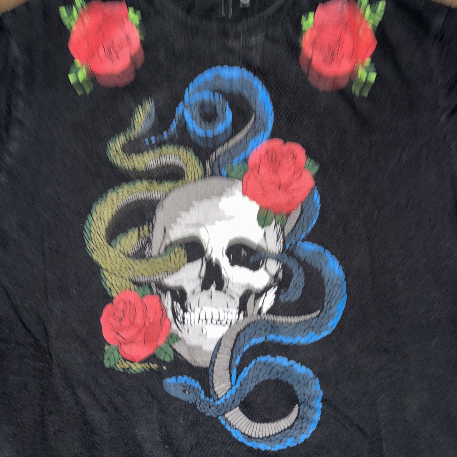 Guess × Vintage G By Guess Y2K style T-Shirt Black XL 22x27 Roses And Skulls Size US XL / EU 56 / 4 - 2 Thumbnail