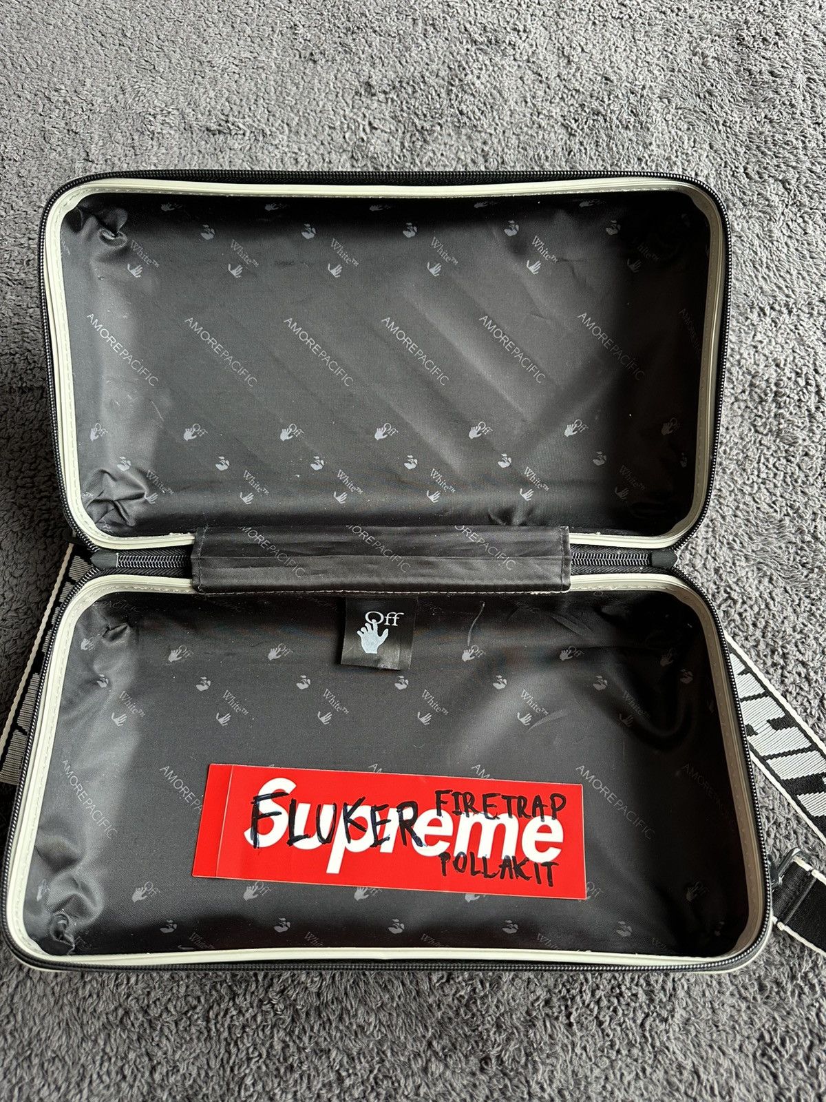 Off-White Off-White x Amorepacific "PROTECTION BOX" bag Size ONE SIZE - 6 Thumbnail
