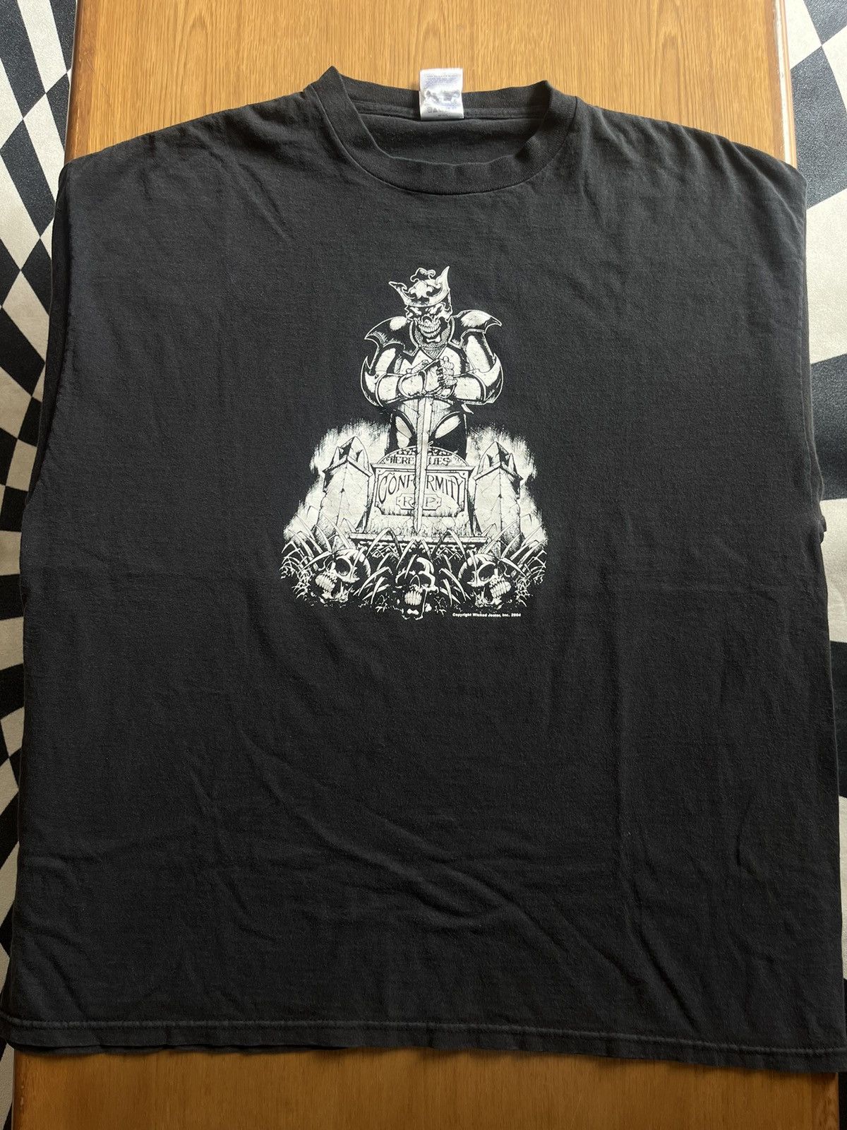 Arts & Science Vintage Skeleton Grave Conformity 04’s Tshirt Size US XL / EU 56 / 4 - 4 Thumbnail
