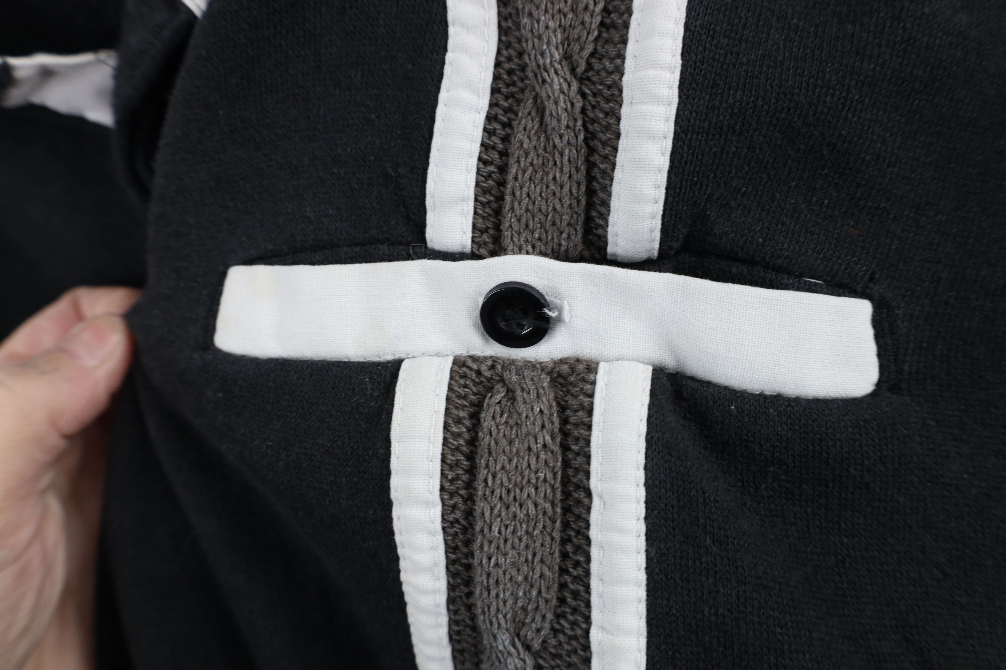 Vintage Vintage 90s Streetwear Block Cable Knit Collared Sweatshirt Size US XL / EU 56 / 4 - 6 Thumbnail