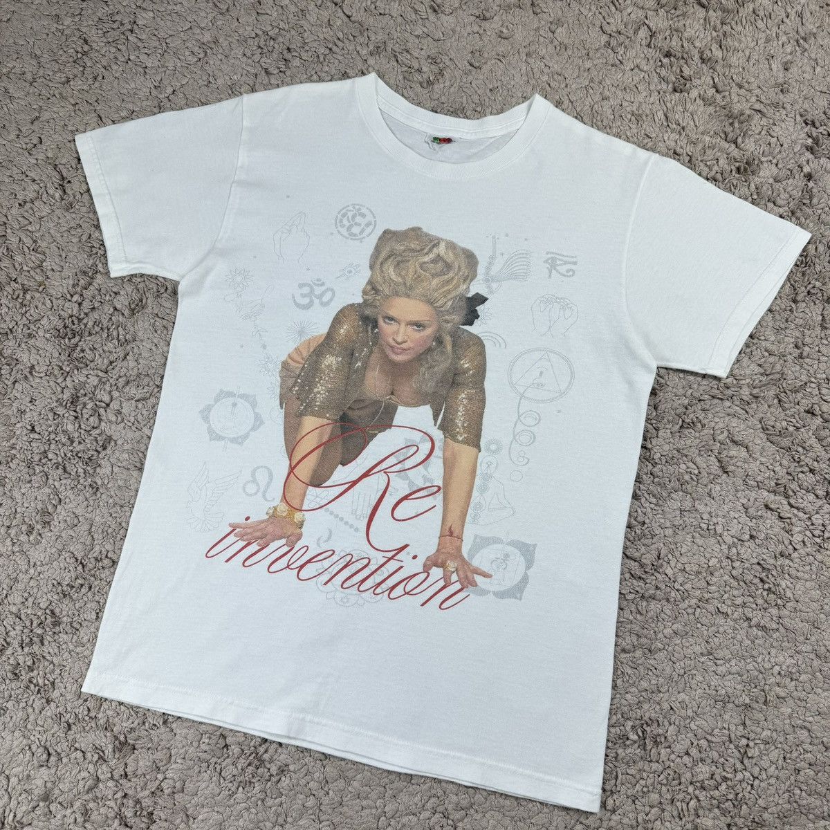 Band Tees Vintage Madonna 2004 Re-Invention World Tour T-shirt Size US M / EU 48-50 / 2 - 4 Thumbnail