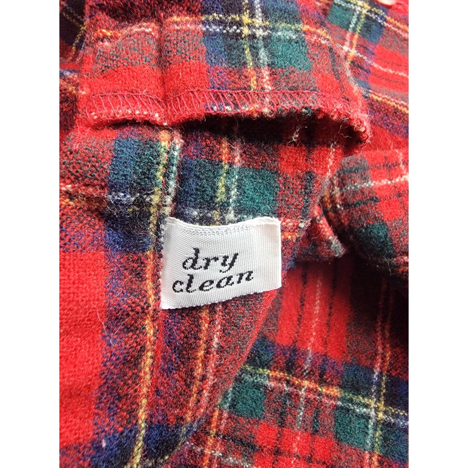 Pendleton VINTAGE Pendleton Shirt Mens Large Red Wool Plaid Flannel Royal Stewart Tartan USA Mens Large Red Wool Flannel Shirt Size US L / EU 52-54 / 3 - 6 Thumbnail