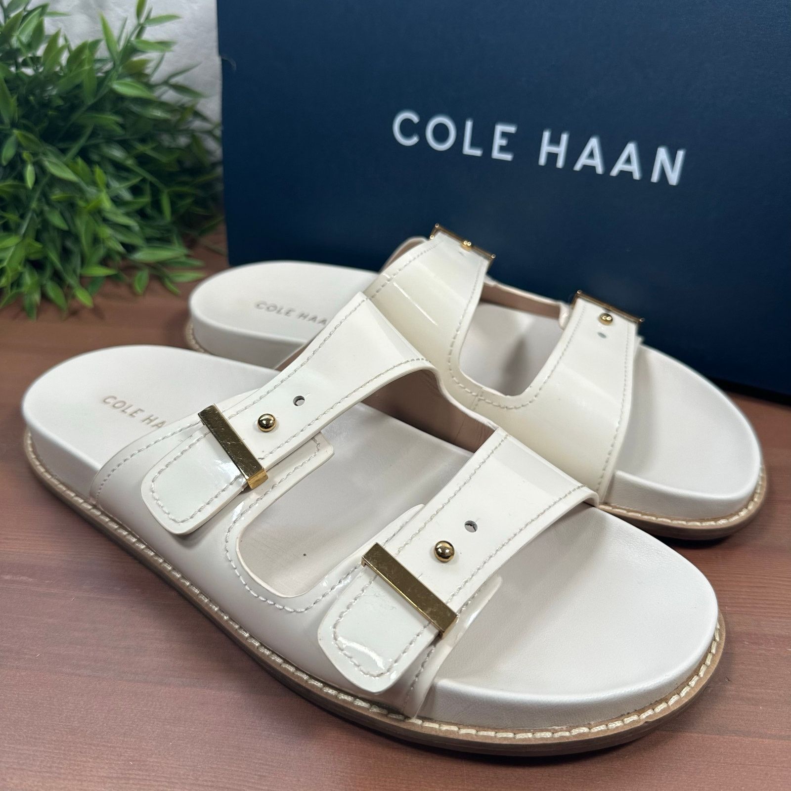 Cole Haan Cole Haan Marisol Footbed Sandal Ivory Patent Leather Size 9 Size US 9 / IT 39 - 2 Thumbnail