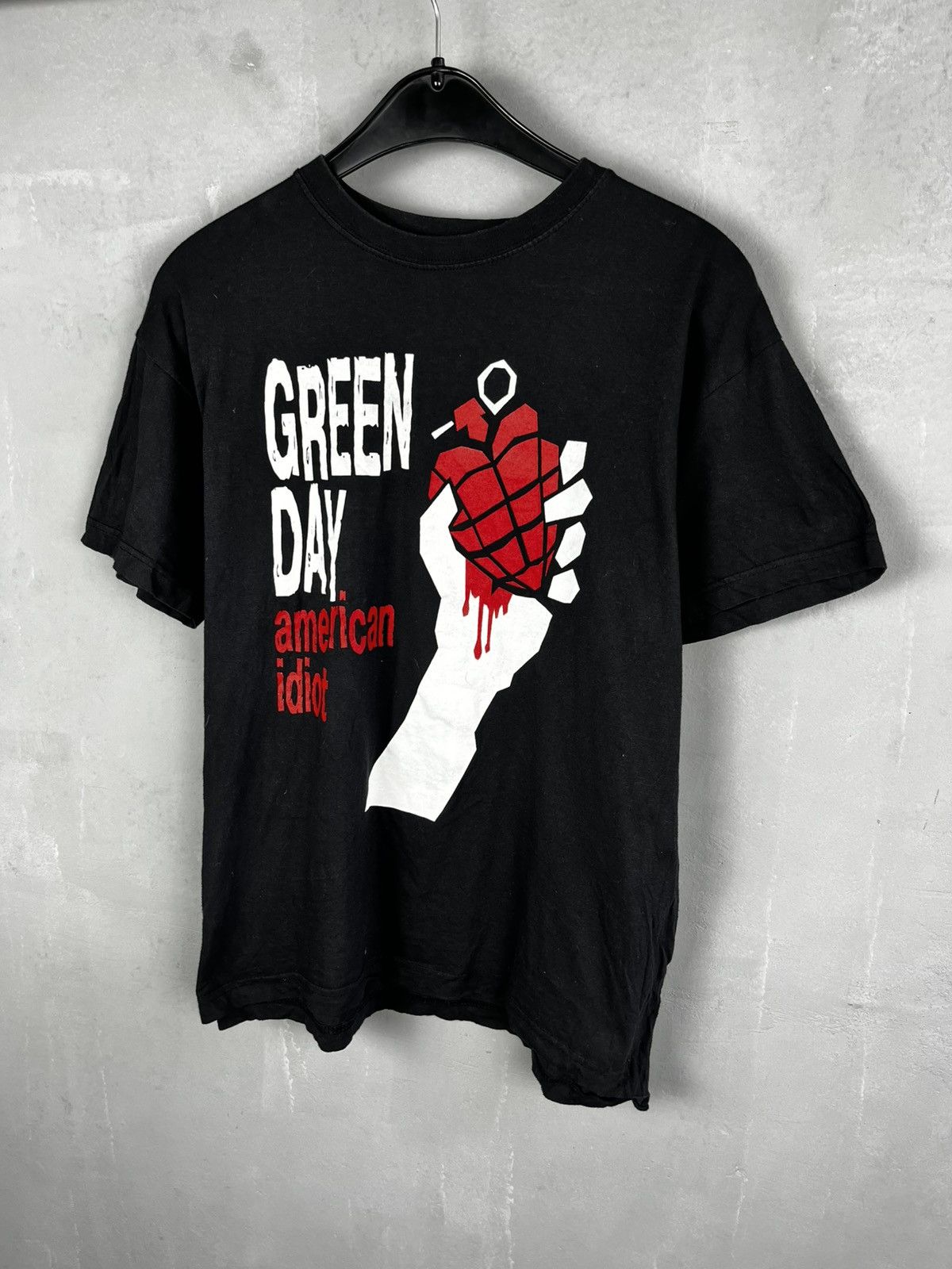 Band Tees Vintage Green Day American Idiot Distressed Band Tee Size US S / EU 44-46 / 1 - 1 Thumbnail