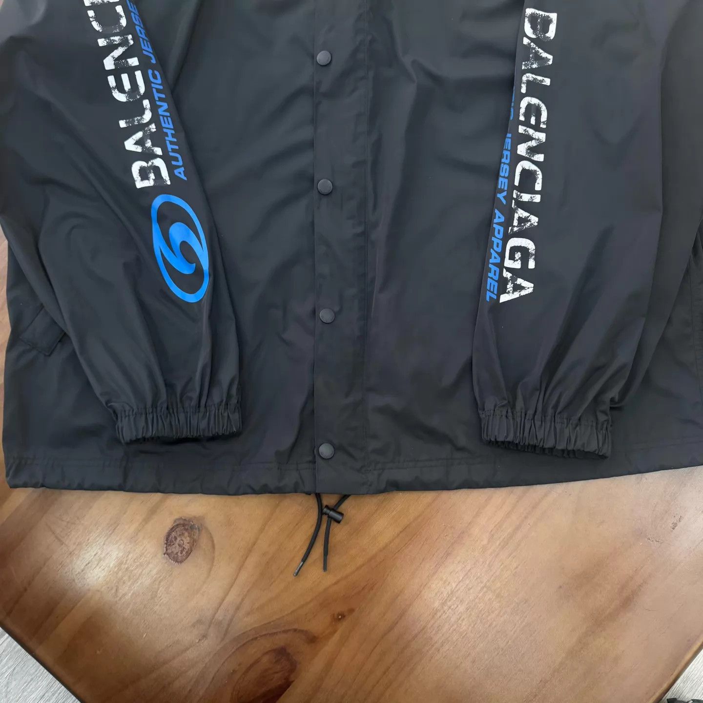 Balenciaga Balenciaga Distressed Black & Blue Coach Jacket Size L Size US S / EU 44-46 / 1 - 3 Thumbnail