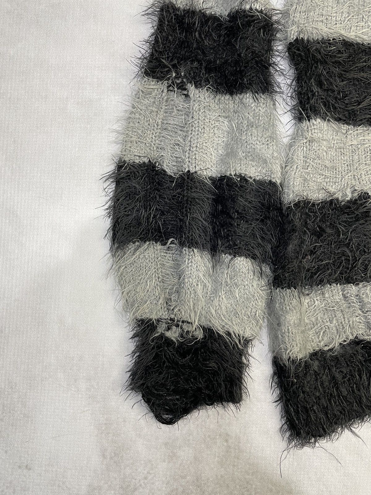 Japanese Brand 2000s Anap Grunge Distressed Fuzzy Sweater Size US M / EU 48-50 / 2 - 4 Thumbnail